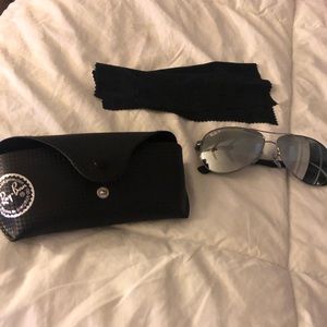 Brand New Ray Ban Aviators POLARIZED